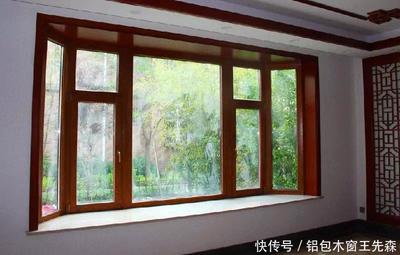不一样的定制铝包木门窗，打造温馨冬日的室内独特体验